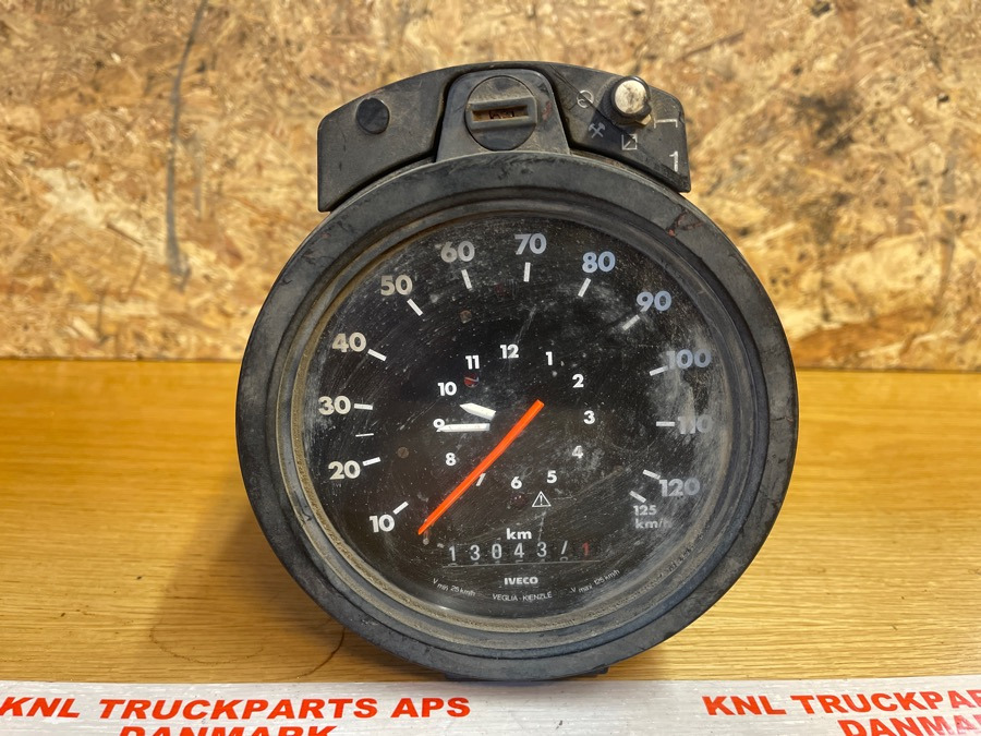 IVECO FARTSKRIVER TYPE 1311-34 - 운전실 및 내부 트럭 용 : 사진 1 IVECO FARTSKRIVER TYPE 1311-34 - 운전실 및 내부 트럭 용 : 사진 1