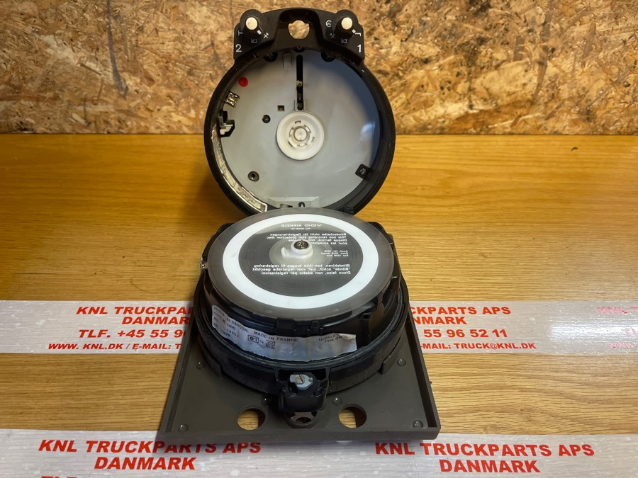 IVECO FARTSKRIVER TYPE 1314-37 - 운전실 및 내부 트럭 용 : 사진 2 IVECO FARTSKRIVER TYPE 1314-37 - 운전실 및 내부 트럭 용 : 사진 2