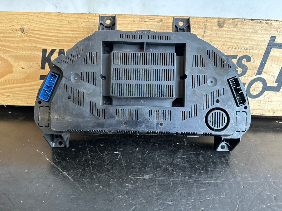 IVECO INSTRUMENT CLUSTER 5801938082 - 운전실 및 내부 트럭 용 : 사진 5 IVECO INSTRUMENT CLUSTER 5801938082 - 운전실 및 내부 트럭 용 : 사진 5