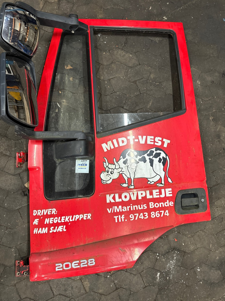 IVECO LEFT DOOR 504232513 - 운전실 및 내부 트럭 용 : 사진 1 IVECO LEFT DOOR 504232513 - 운전실 및 내부 트럭 용 : 사진 1