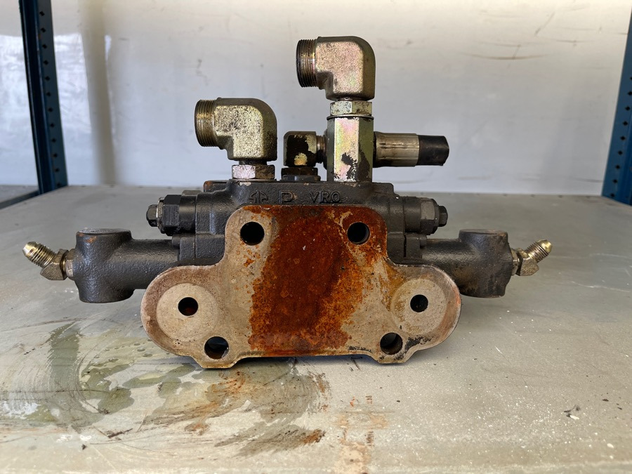 NEW HOLLAND VALVE KPM VENTIL TYPE :KMC10-1023 - 브레이크 밸브 트럭 용 : 사진 3 NEW HOLLAND VALVE KPM VENTIL TYPE :KMC10-1023 - 브레이크 밸브 트럭 용 : 사진 3