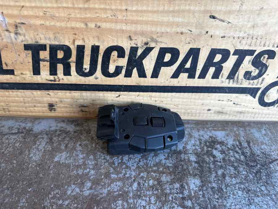 RENAULT LEVER SWITCH 21708999 - 운전실 및 내부 트럭 용 : 사진 1 RENAULT LEVER SWITCH 21708999 - 운전실 및 내부 트럭 용 : 사진 1