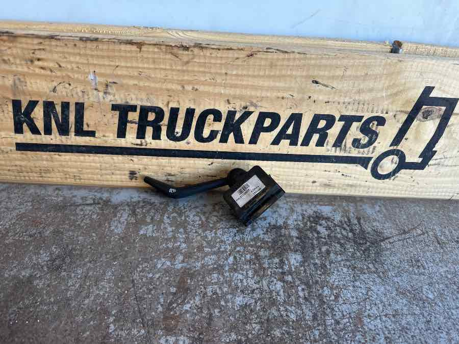 RENAULT LEVER SWITCH 7421709003 - 운전실 및 내부 트럭 용 : 사진 2 RENAULT LEVER SWITCH 7421709003 - 운전실 및 내부 트럭 용 : 사진 2