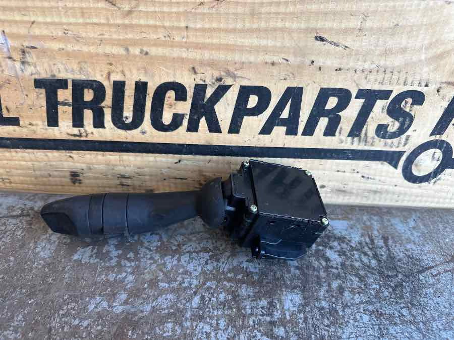 RENAULT LEVER SWITCH 7422007399 - 운전실 및 내부 트럭 용 : 사진 2 RENAULT LEVER SWITCH 7422007399 - 운전실 및 내부 트럭 용 : 사진 2