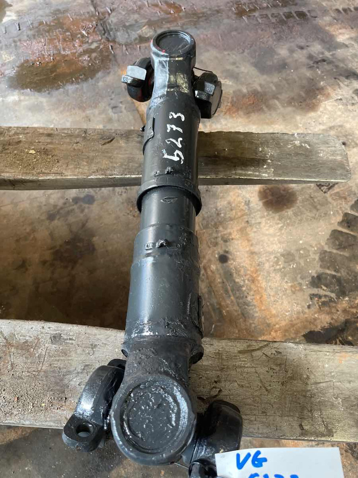 SCANIA PROPSHAFT P520 1796589 - 프로펠러 샤프트 트럭 용 : 사진 1 SCANIA PROPSHAFT P520 1796589 - 프로펠러 샤프트 트럭 용 : 사진 1