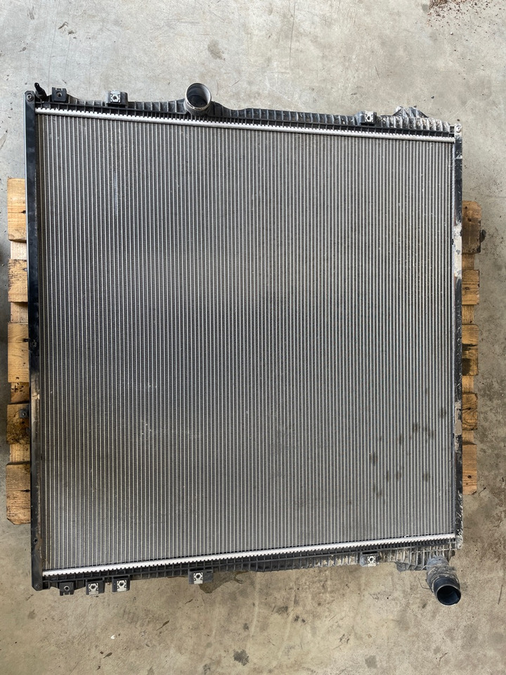 라디에이터 트럭 용 SCANIA RADIATOR 2439723 : 사진 1