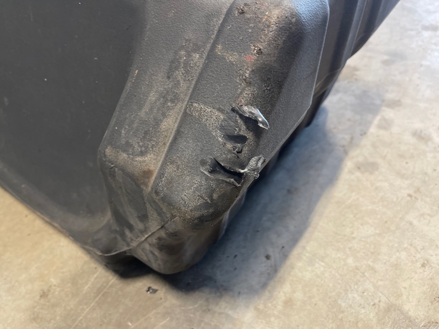 VOLVO ADBLUE TANK 22116321 - 연료 시스템 트럭 용 : 사진 4 VOLVO ADBLUE TANK 22116321 - 연료 시스템 트럭 용 : 사진 4