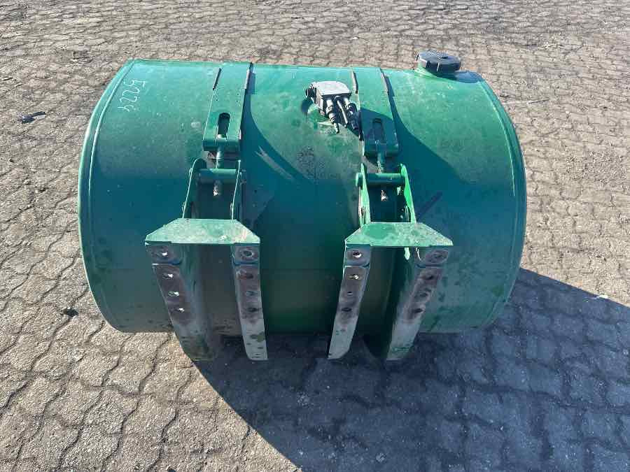 VOLVO DIESEL TANK 21516447 - 연료 시스템 트럭 용 : 사진 2 VOLVO DIESEL TANK 21516447 - 연료 시스템 트럭 용 : 사진 2