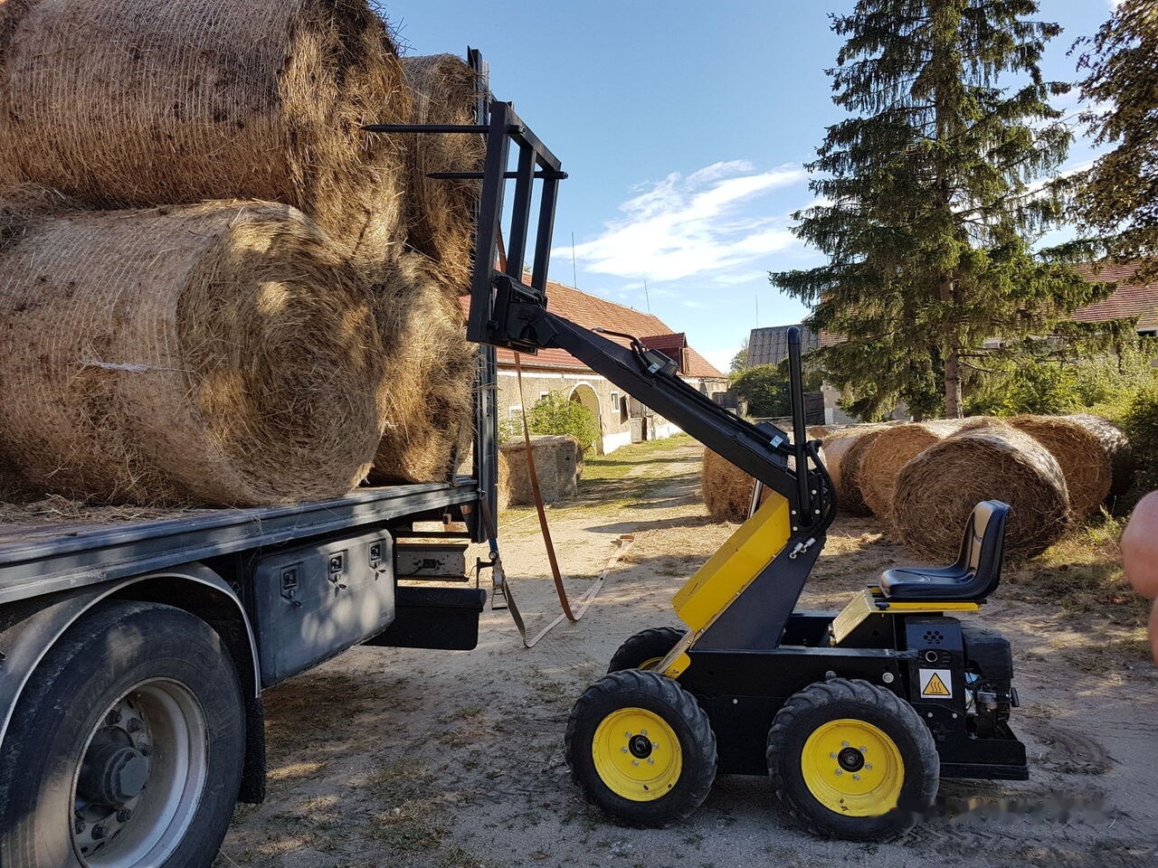 Tur Poland Miniradlader Miniloader Mini hoflader TUR N 520 Briggs&Stratton - 스키드 스티어 로더 : 사진 1 Tur Poland Miniradlader Miniloader Mini hoflader TUR N 520 Briggs&Stratton - 스키드 스티어 로더 : 사진 1