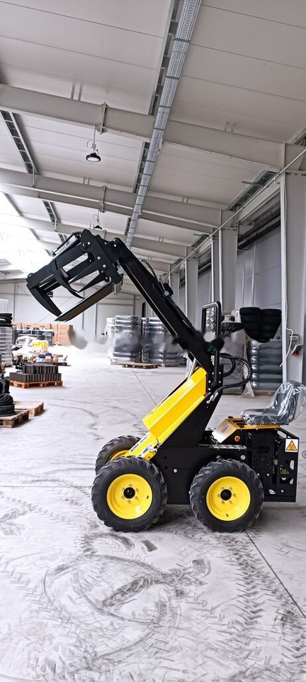 Tur Poland N520 Miniradlader Mini Hoflader Mini Lader - 스키드 스티어 로더 : 사진 3 Tur Poland N520 Miniradlader Mini Hoflader Mini Lader - 스키드 스티어 로더 : 사진 3