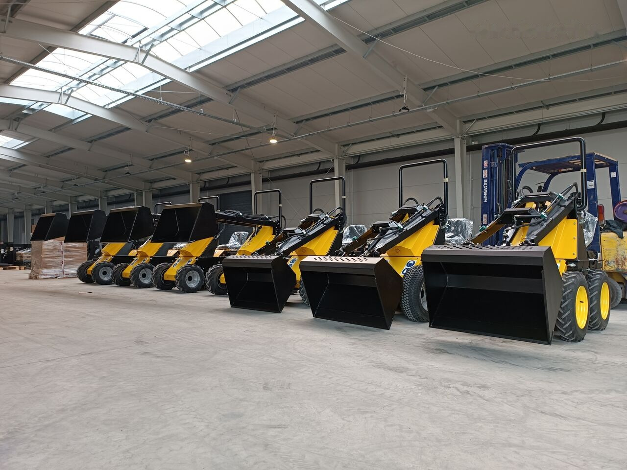 Tur Poland Radlader Mini loader Mini Hoflader N 520 - 스키드 스티어 로더 : 사진 1 Tur Poland Radlader Mini loader Mini Hoflader N 520 - 스키드 스티어 로더 : 사진 1
