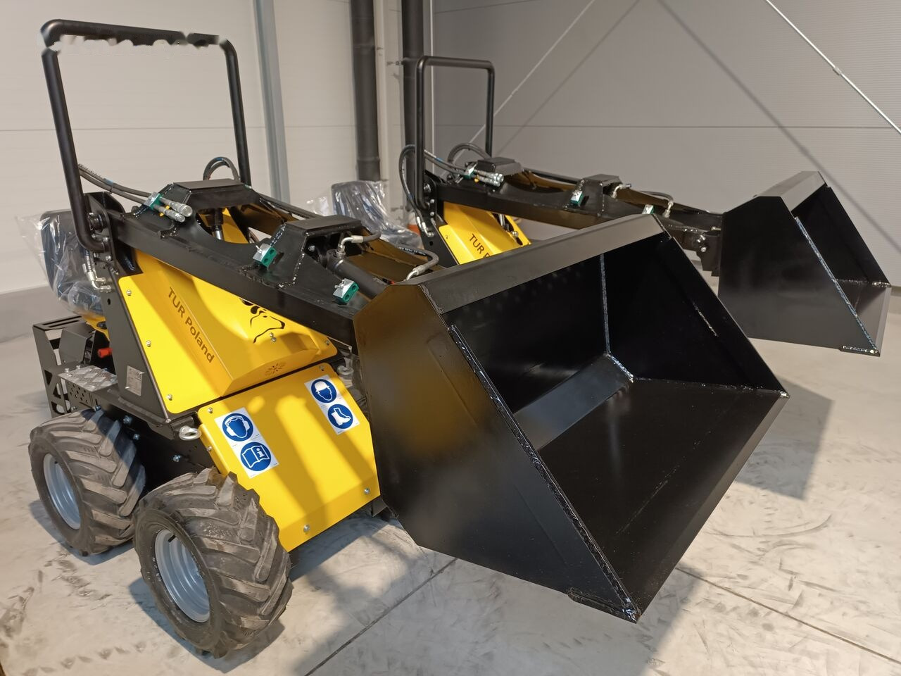 Tur Poland Radlader Mini loader Mini Hoflader N 520 - 스키드 스티어 로더 : 사진 4 Tur Poland Radlader Mini loader Mini Hoflader N 520 - 스키드 스티어 로더 : 사진 4