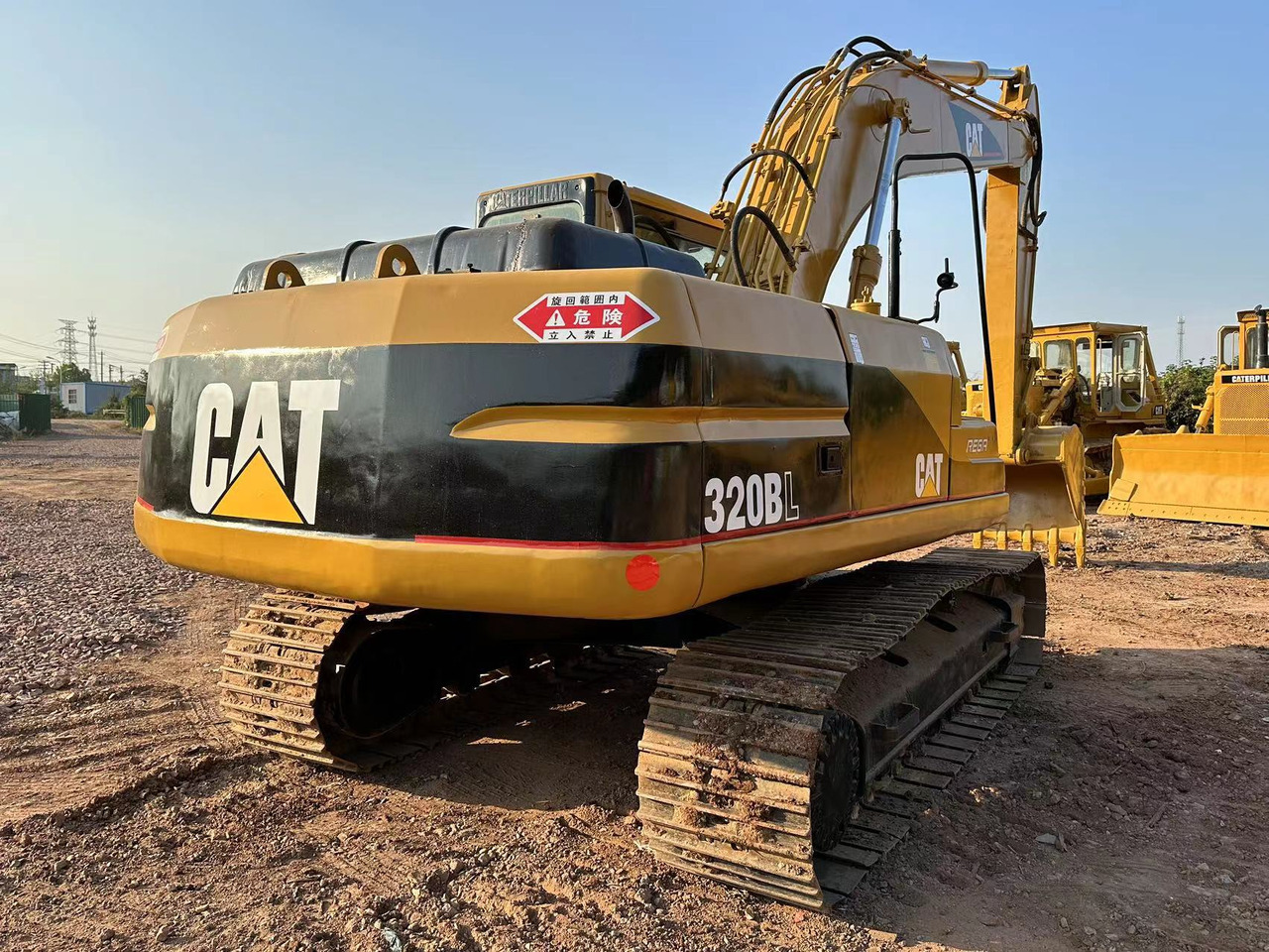 CAT 320B - 크롤러 굴삭기 : 사진 5 CAT 320B - 크롤러 굴삭기 : 사진 5