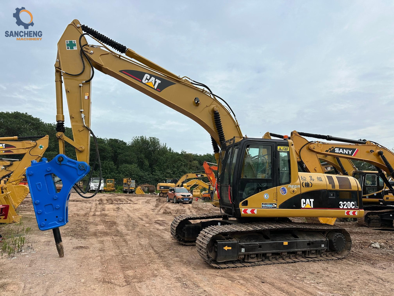 CAT 320CL with hammer crawler excavator - 크롤러 굴삭기 : 사진 1 CAT 320CL with hammer crawler excavator - 크롤러 굴삭기 : 사진 1