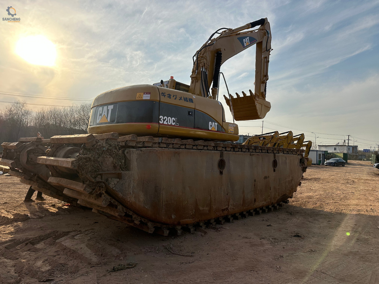 CAT 320CL - 수륙양용 굴착기 : 사진 2 CAT 320CL - 수륙양용 굴착기 : 사진 2