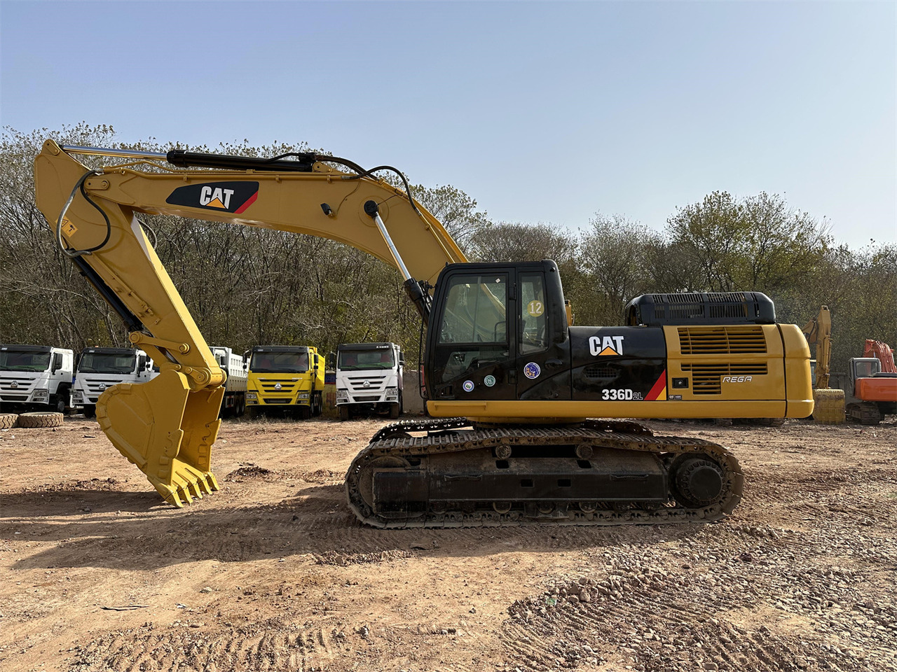CAT 336D2L - 굴착기 : 사진 3 CAT 336D2L - 굴착기 : 사진 3