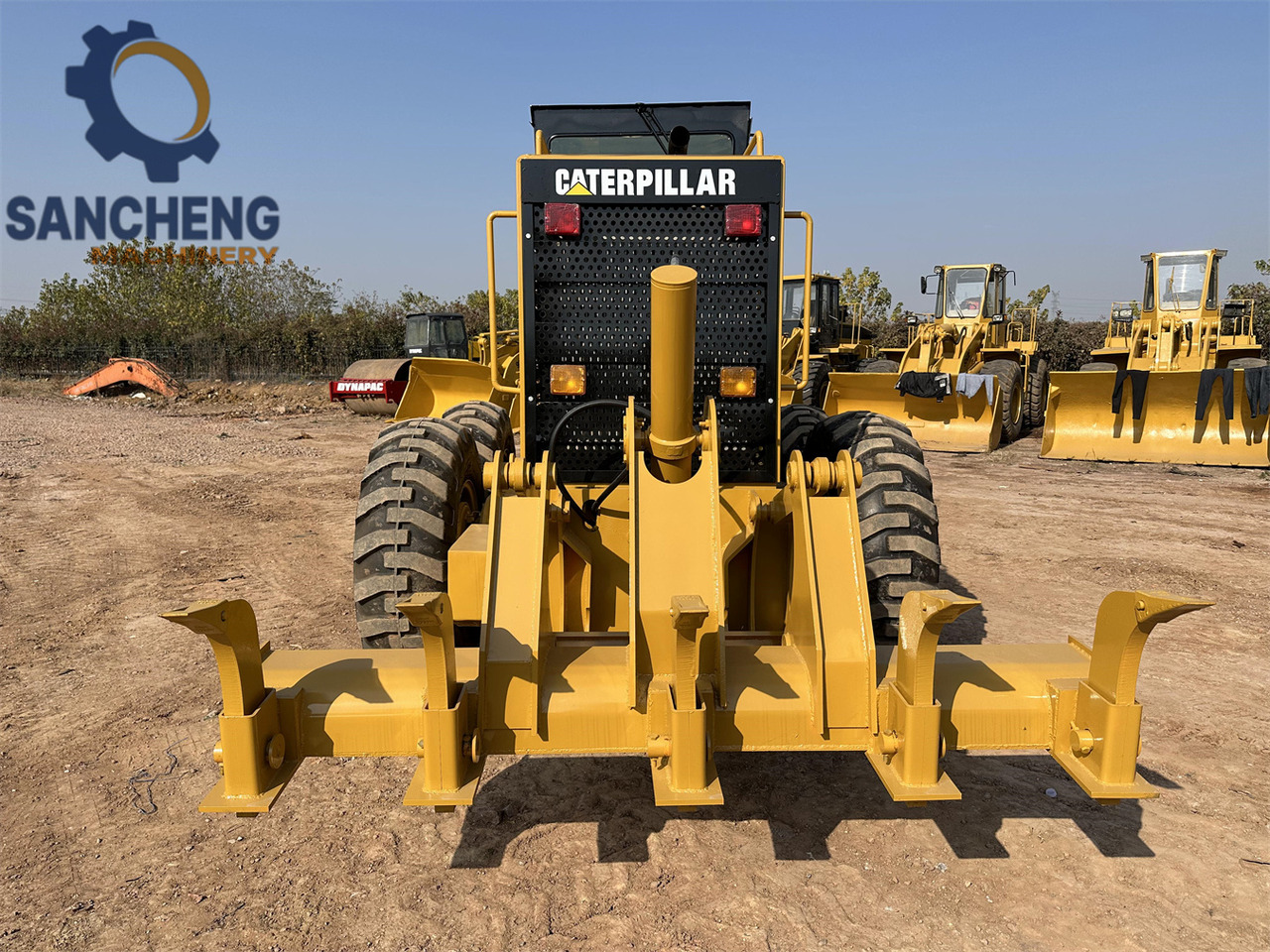CATERPILLAR 140H - 그레이더 : 사진 4 CATERPILLAR 140H - 그레이더 : 사진 4