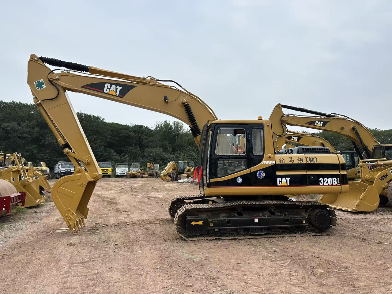 CATERPILLAR 320BL crawler excavator - 굴착기 : 사진 1 CATERPILLAR 320BL crawler excavator - 굴착기 : 사진 1