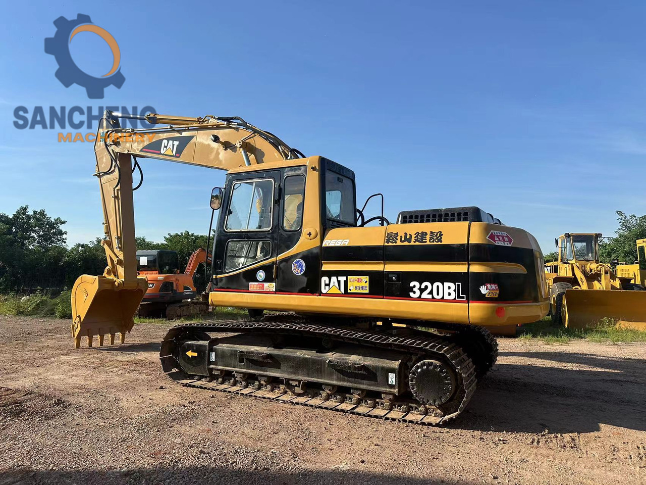 CATERPILLAR 320BL - 크롤러 굴삭기 : 사진 2 CATERPILLAR 320BL - 크롤러 굴삭기 : 사진 2