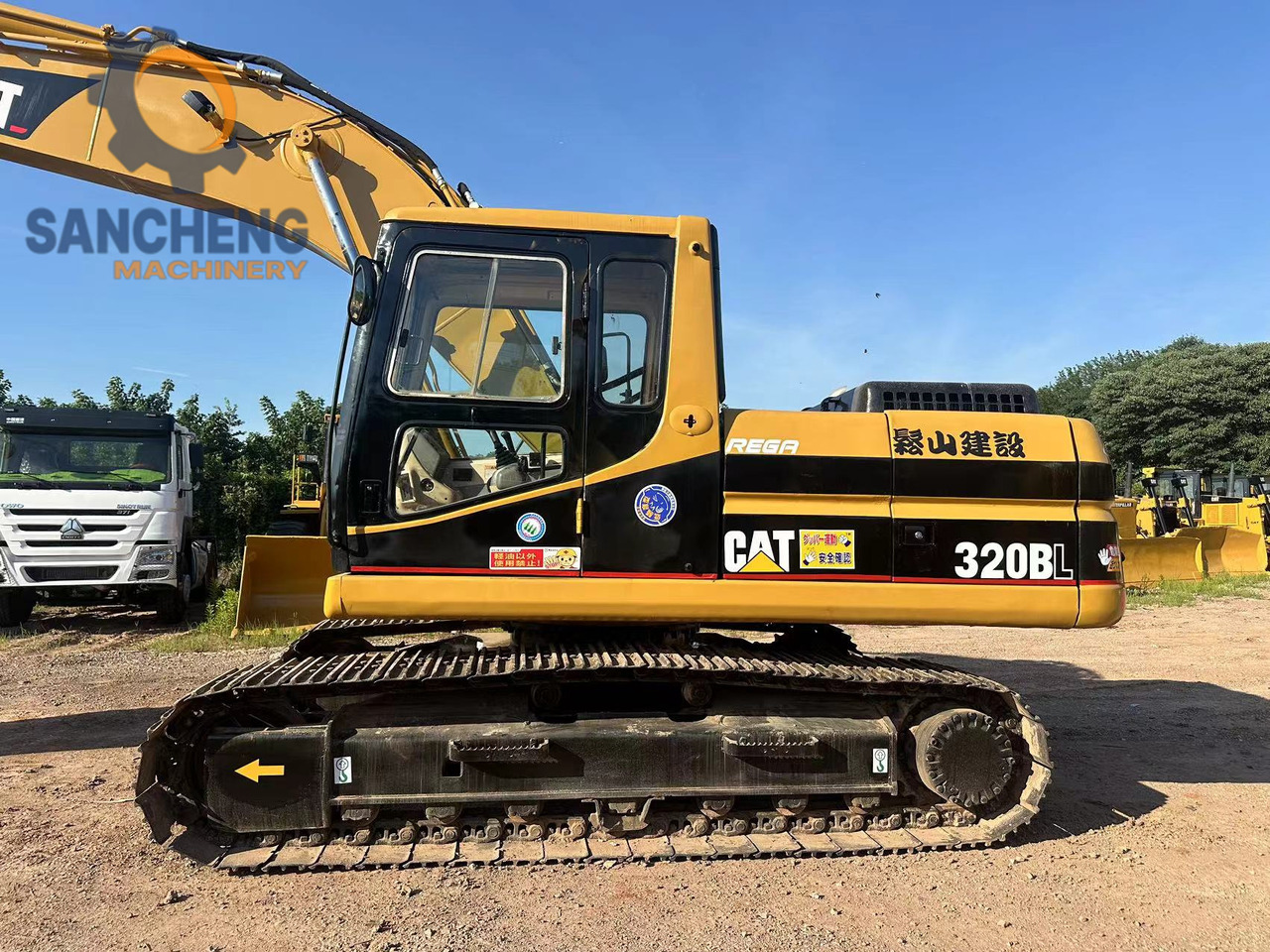CATERPILLAR 320BL - 크롤러 굴삭기 : 사진 3 CATERPILLAR 320BL - 크롤러 굴삭기 : 사진 3
