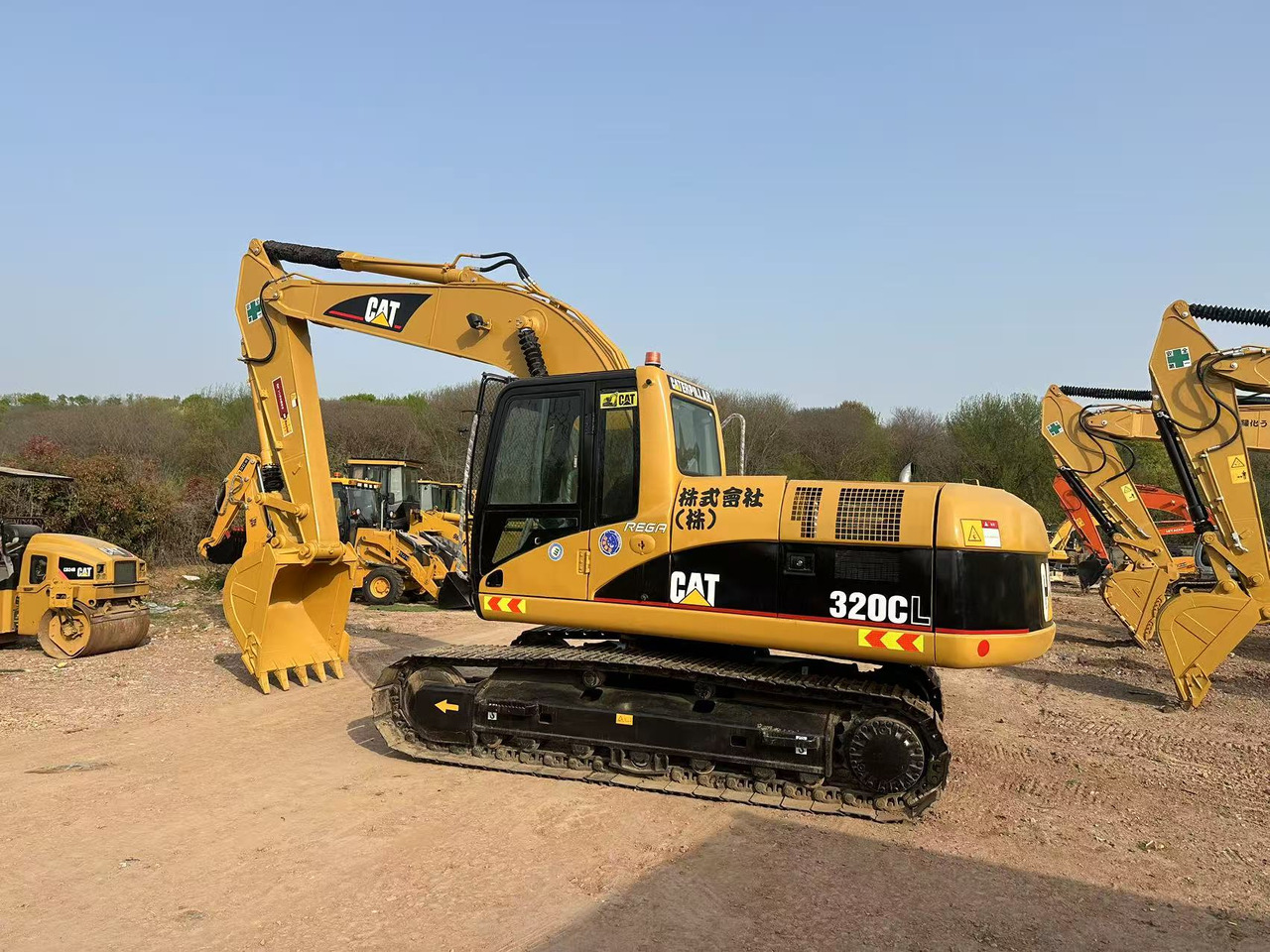 CATERPILLAR 320C - 크롤러 굴삭기 : 사진 3 CATERPILLAR 320C - 크롤러 굴삭기 : 사진 3