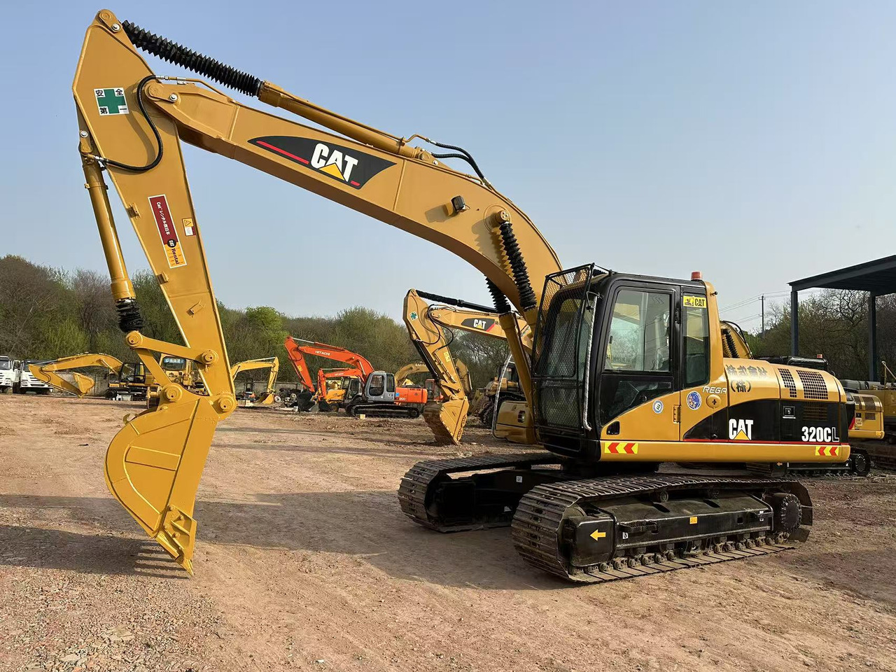 CATERPILLAR 320C - 크롤러 굴삭기 : 사진 4 CATERPILLAR 320C - 크롤러 굴삭기 : 사진 4