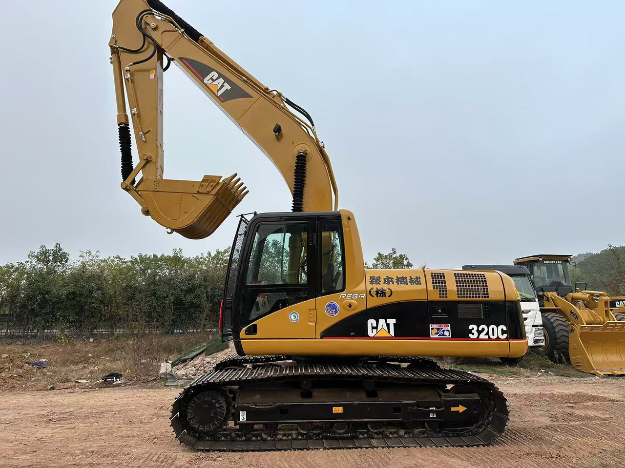 CATERPILLAR 320C - 크롤러 굴삭기 : 사진 2 CATERPILLAR 320C - 크롤러 굴삭기 : 사진 2
