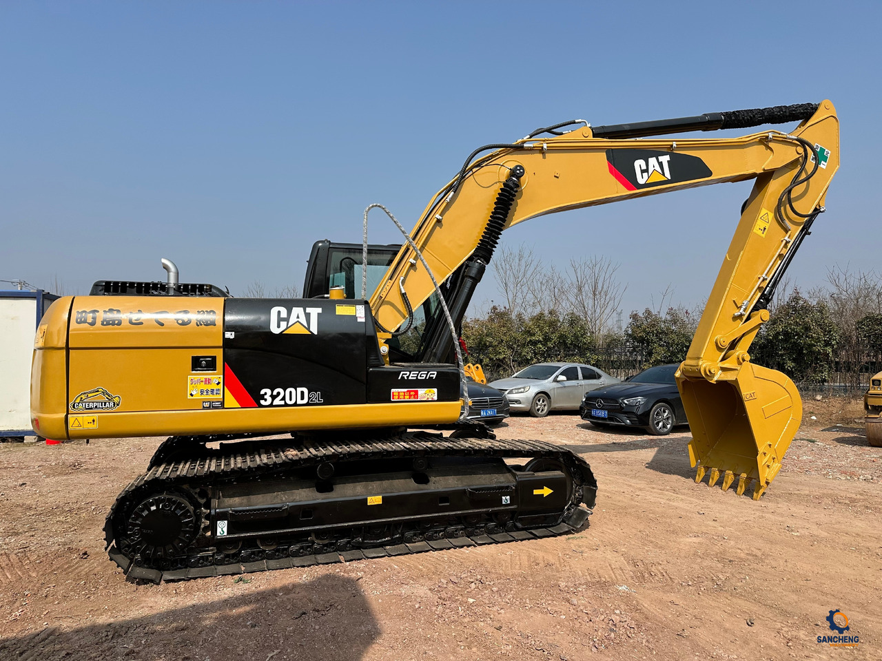 CATERPILLAR 320D2L - 크롤러 굴삭기 : 사진 1 CATERPILLAR 320D2L - 크롤러 굴삭기 : 사진 1