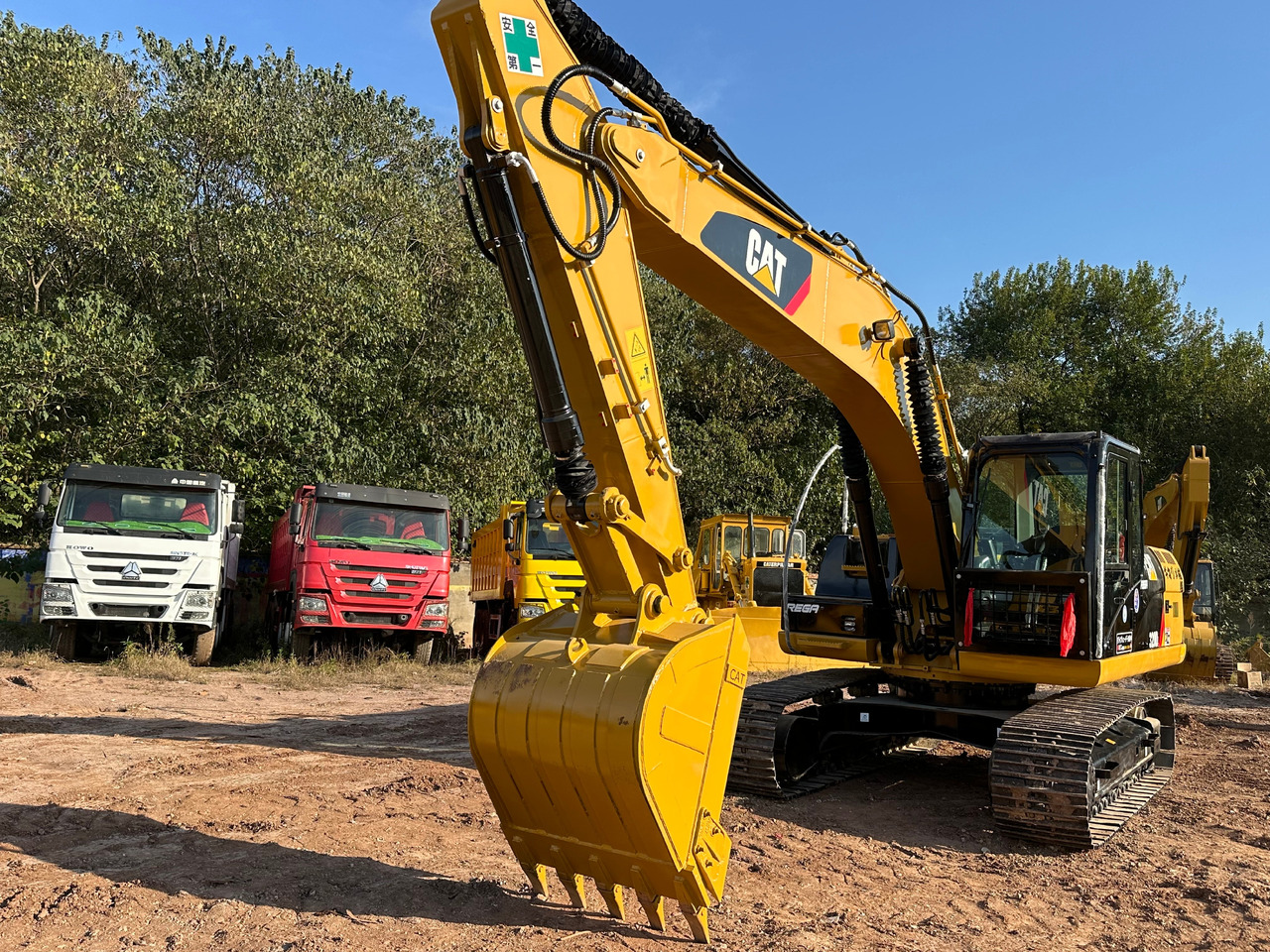 CATERPILLAR 320D2L - 크롤러 굴삭기 : 사진 3 CATERPILLAR 320D2L - 크롤러 굴삭기 : 사진 3