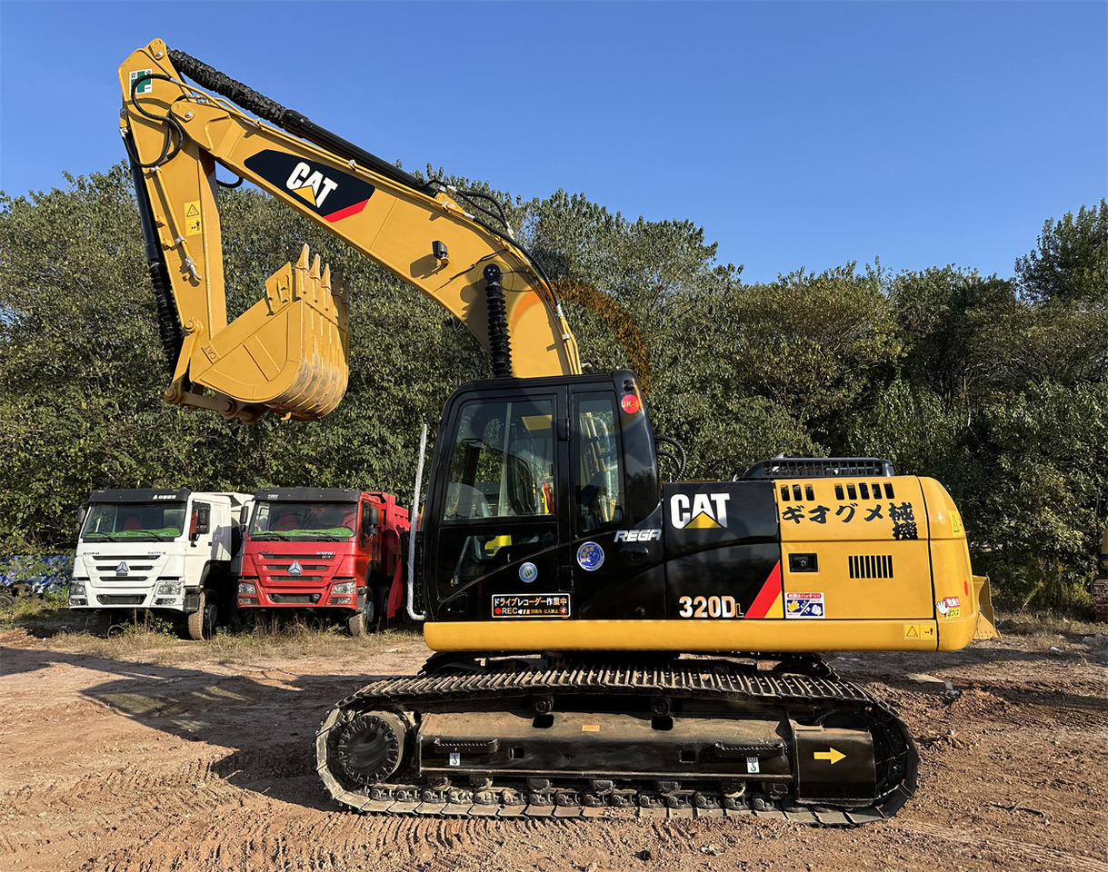 CATERPILLAR 320D - 크롤러 굴삭기 : 사진 2 CATERPILLAR 320D - 크롤러 굴삭기 : 사진 2
