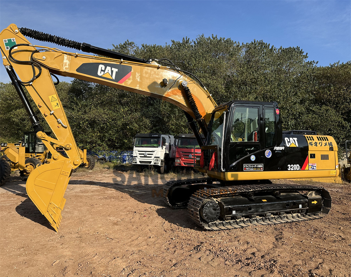 CATERPILLAR 320D - 크롤러 굴삭기 : 사진 4 CATERPILLAR 320D - 크롤러 굴삭기 : 사진 4