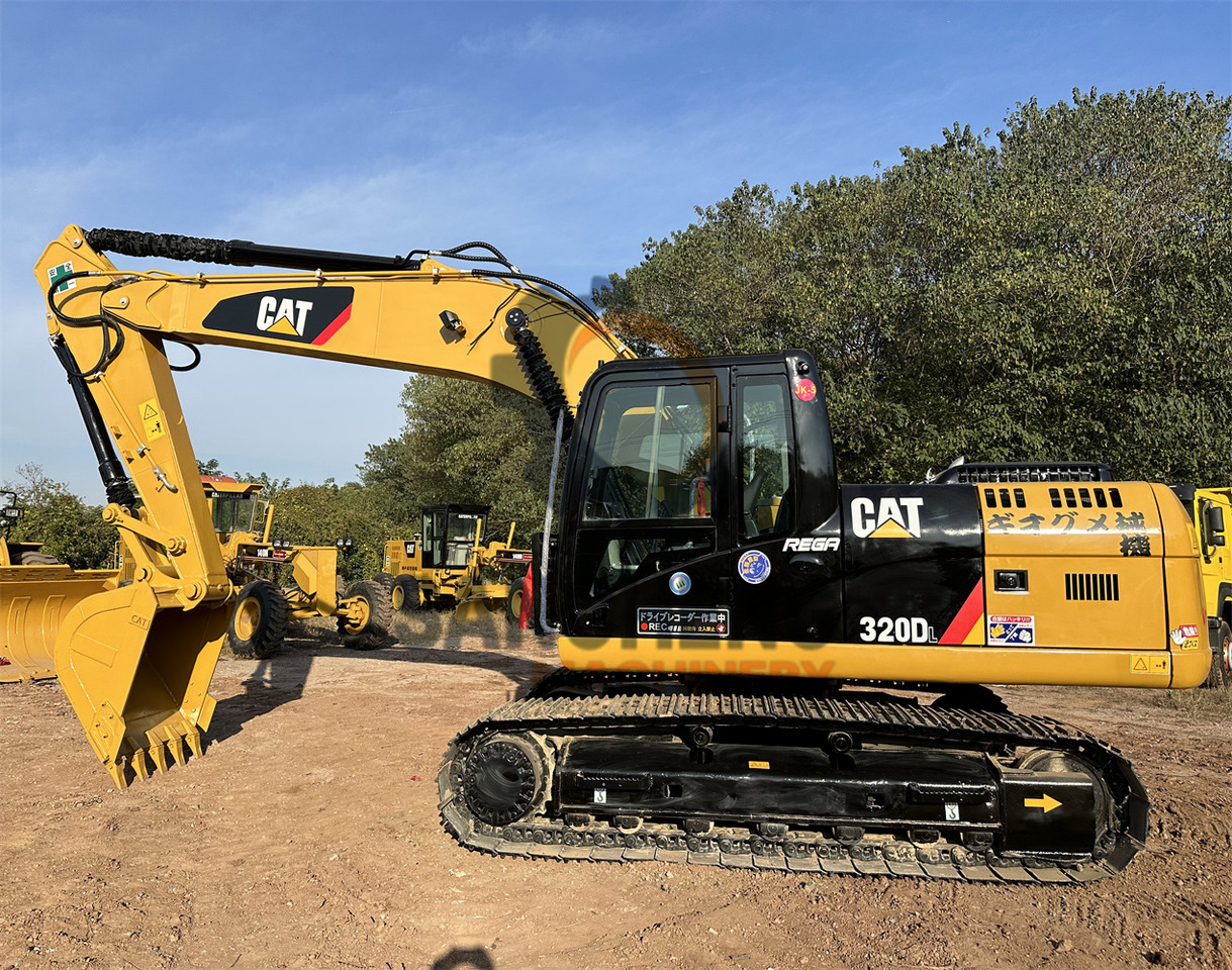 CATERPILLAR 320D - 크롤러 굴삭기 : 사진 3 CATERPILLAR 320D - 크롤러 굴삭기 : 사진 3