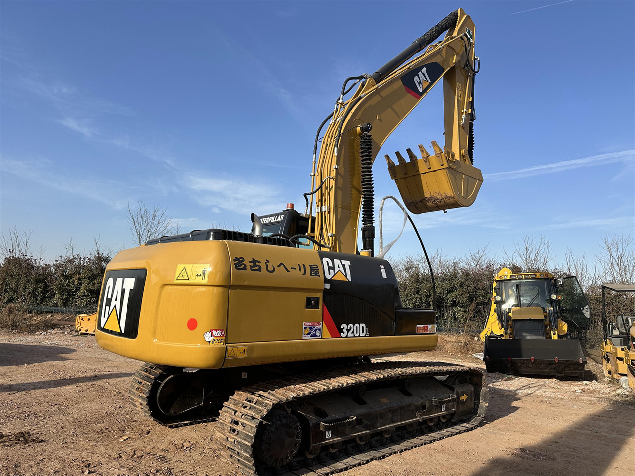 CATERPILLAR 320D - 크롤러 굴삭기 : 사진 3 CATERPILLAR 320D - 크롤러 굴삭기 : 사진 3
