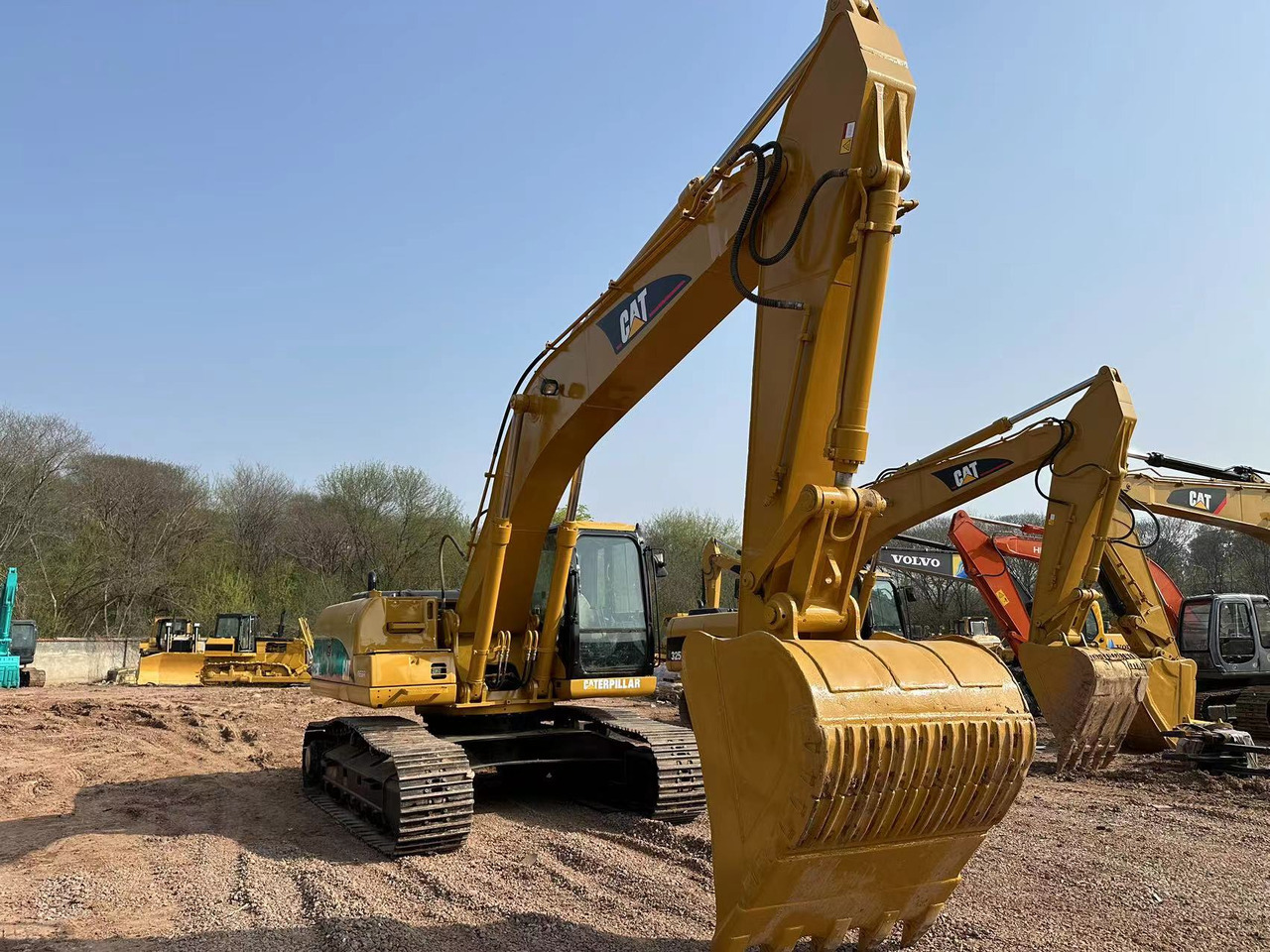 CATERPILLAR 325C - 크롤러 굴삭기 : 사진 3 CATERPILLAR 325C - 크롤러 굴삭기 : 사진 3