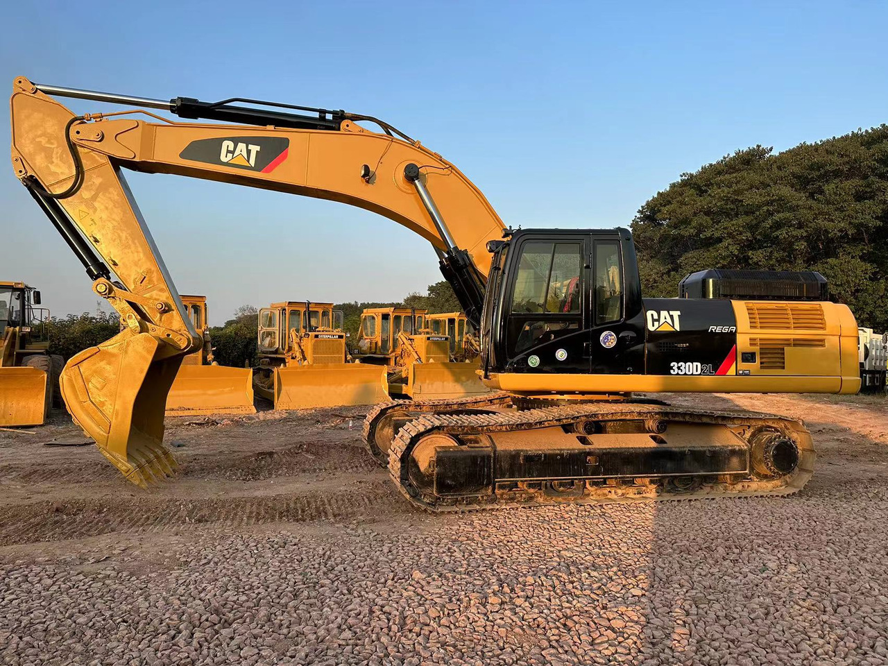 CATERPILLAR 330D - 크롤러 굴삭기 : 사진 1 CATERPILLAR 330D - 크롤러 굴삭기 : 사진 1