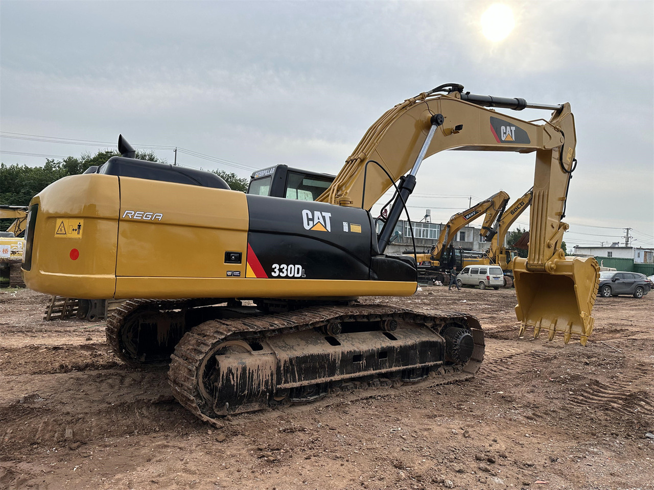 CATERPILLAR 330D - 크롤러 굴삭기 : 사진 1 CATERPILLAR 330D - 크롤러 굴삭기 : 사진 1
