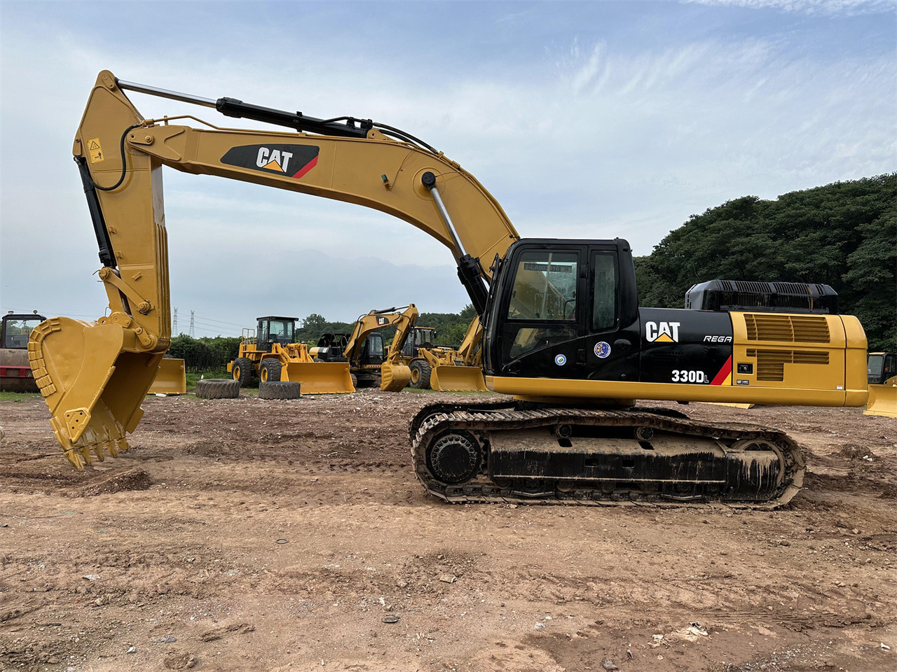 CATERPILLAR 330D - 크롤러 굴삭기 : 사진 4 CATERPILLAR 330D - 크롤러 굴삭기 : 사진 4