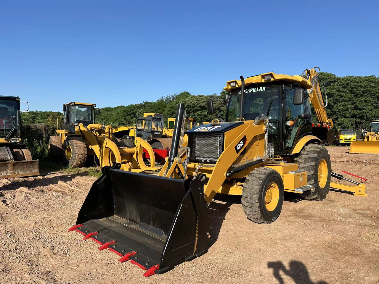 CATERPILLAR 420F2 - 백호 로더 : 사진 3 CATERPILLAR 420F2 - 백호 로더 : 사진 3