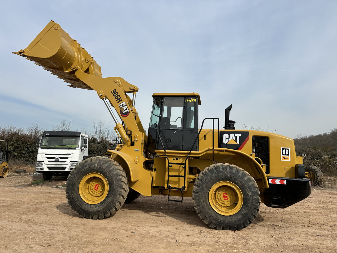 CATERPILLAR 966H - 휠 로더 : 사진 2 CATERPILLAR 966H - 휠 로더 : 사진 2