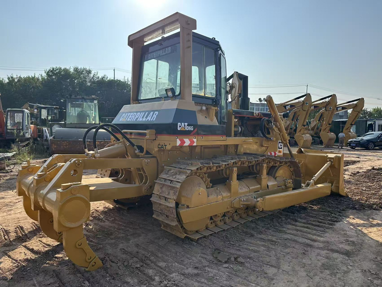 CATERPILLAR D6G Crawler Dozer - 불도저 : 사진 1 CATERPILLAR D6G Crawler Dozer - 불도저 : 사진 1