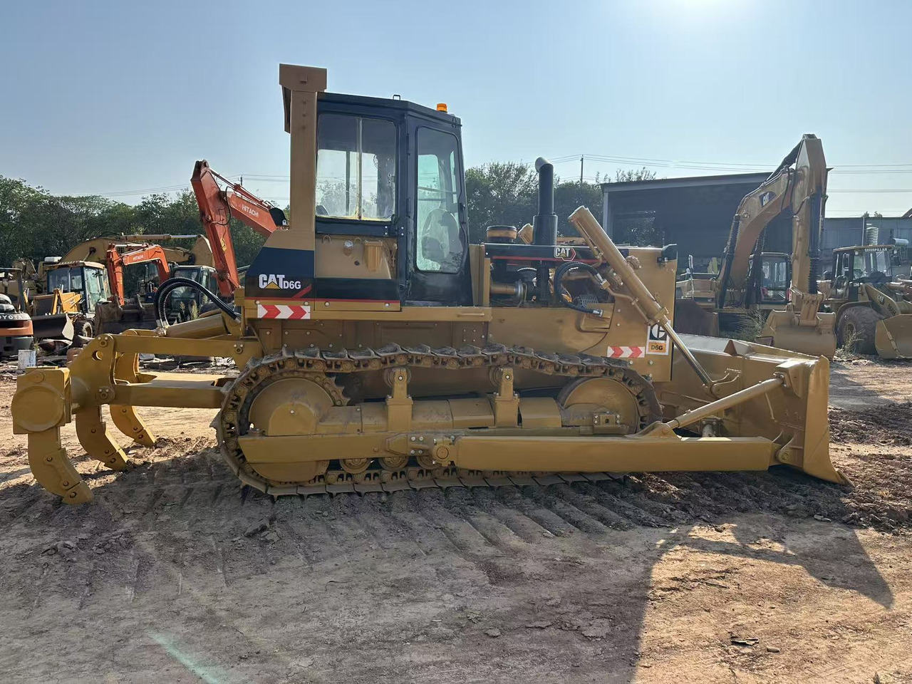 CATERPILLAR D6G - 불도저 : 사진 4 CATERPILLAR D6G - 불도저 : 사진 4