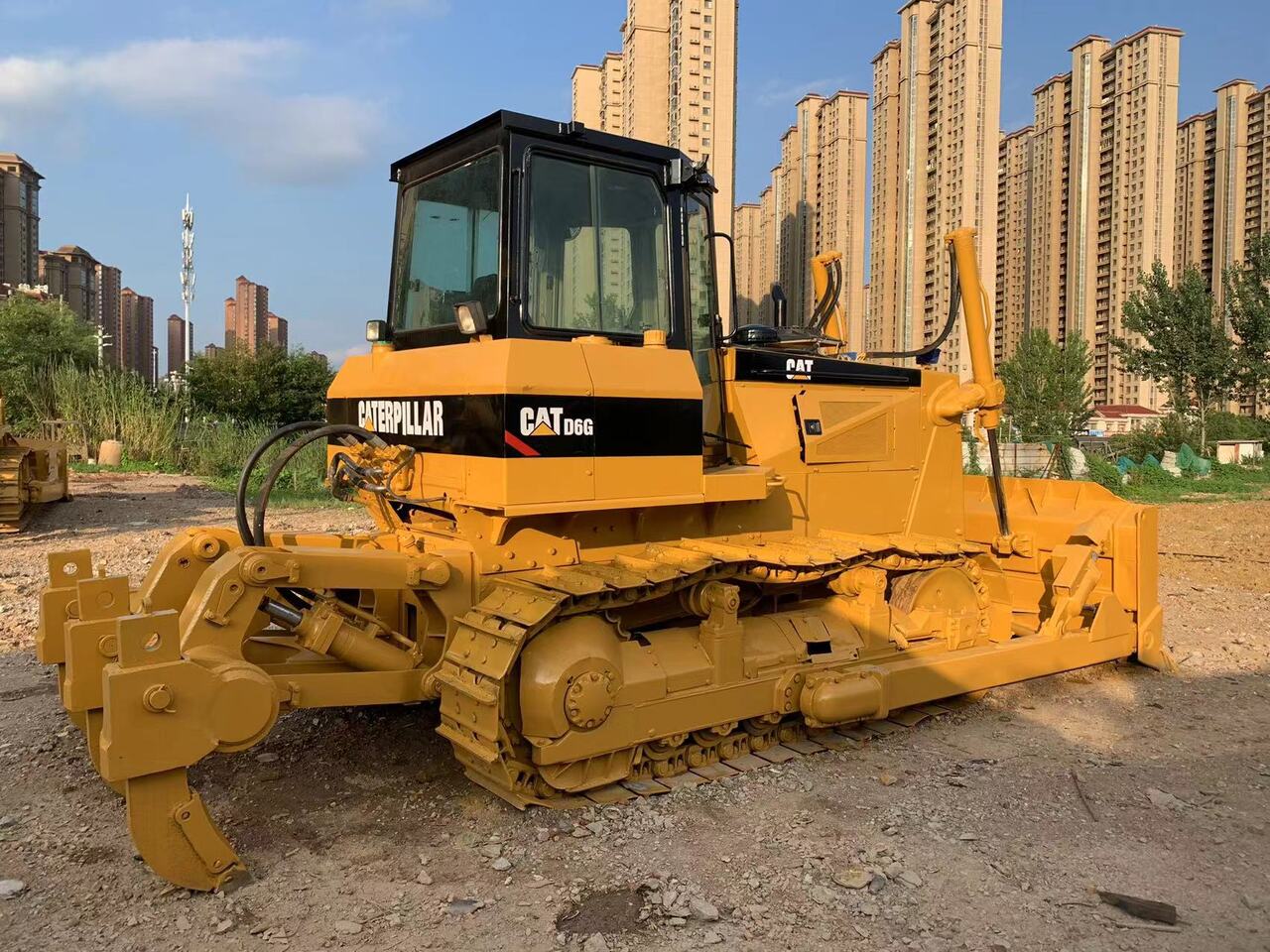 CATERPILLAR D6G - 불도저 : 사진 2 CATERPILLAR D6G - 불도저 : 사진 2