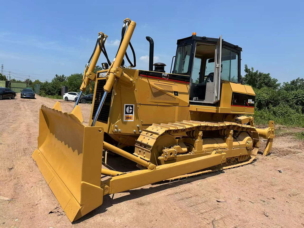 CATERPILLAR D6G - 불도저 : 사진 1 CATERPILLAR D6G - 불도저 : 사진 1
