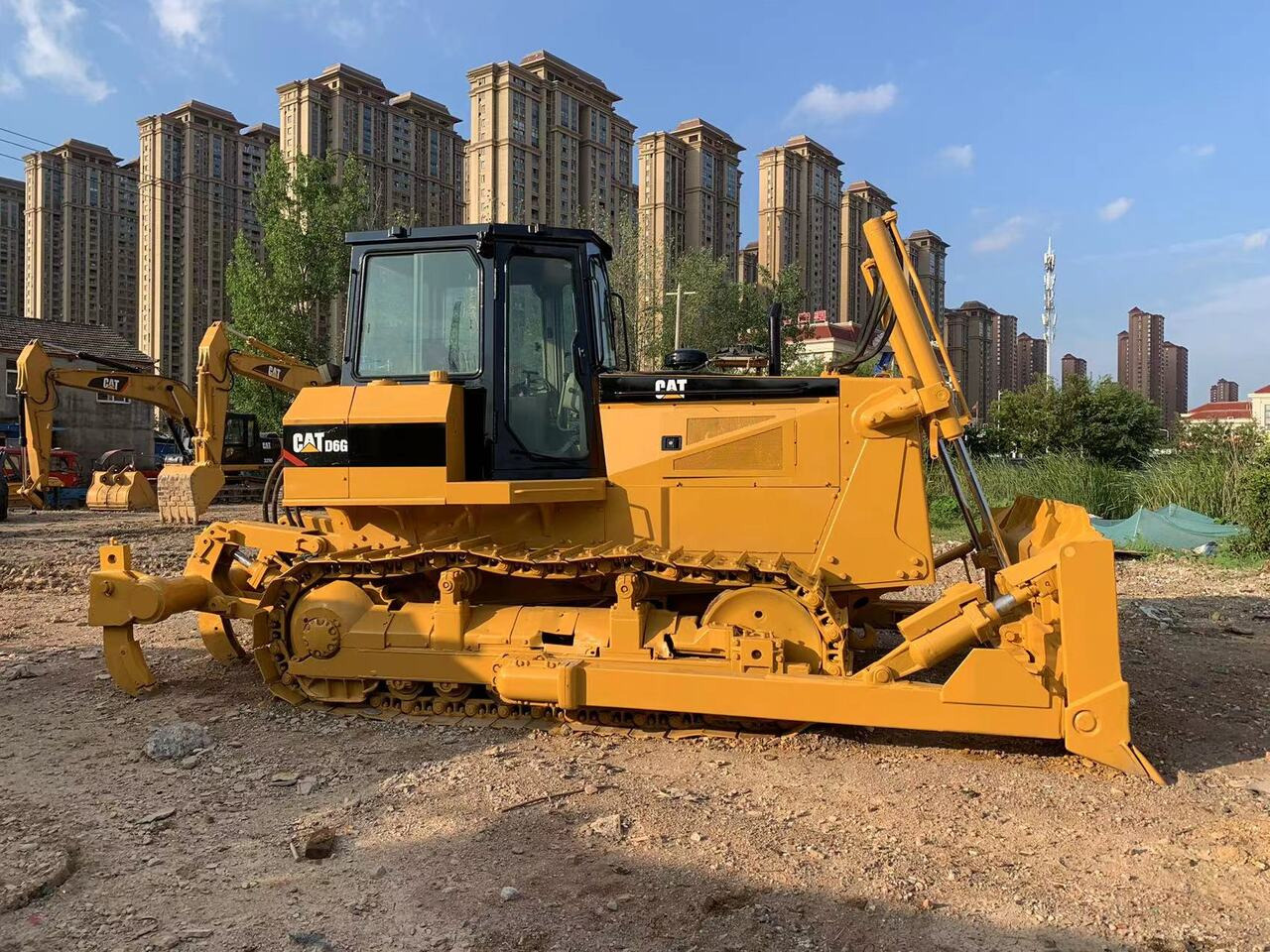 CATERPILLAR D6G - 불도저 : 사진 4 CATERPILLAR D6G - 불도저 : 사진 4