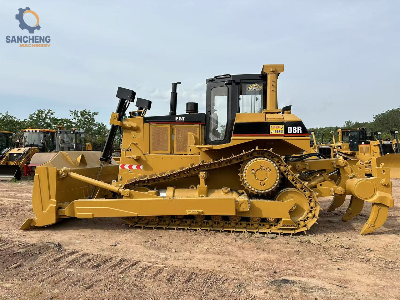CATERPILLAR D8R - 불도저 : 사진 2 CATERPILLAR D8R - 불도저 : 사진 2