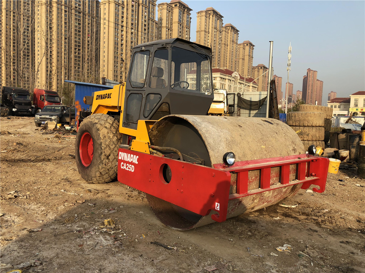 DYNAPAC CA25D - 롤러 : 사진 2 DYNAPAC CA25D - 롤러 : 사진 2
