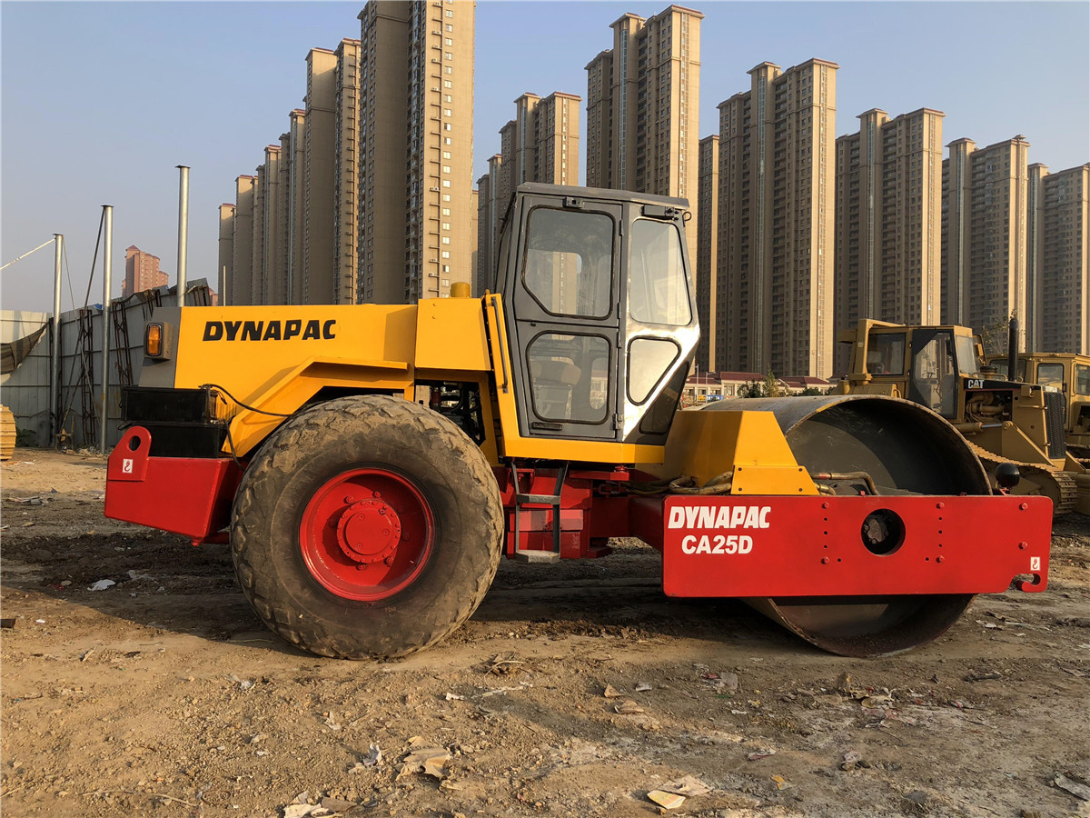 DYNAPAC CA25D - 롤러 : 사진 3 DYNAPAC CA25D - 롤러 : 사진 3