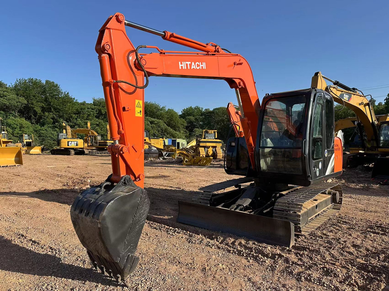 HITACHI ZAXIS ZX70 mini excavator - 미니 굴삭기 : 사진 1 HITACHI ZAXIS ZX70 mini excavator - 미니 굴삭기 : 사진 1