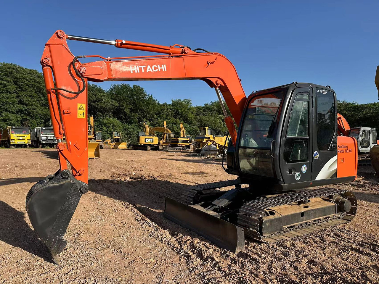 HITACHI ZAXIS ZX70 - 미니 굴삭기 : 사진 1 HITACHI ZAXIS ZX70 - 미니 굴삭기 : 사진 1