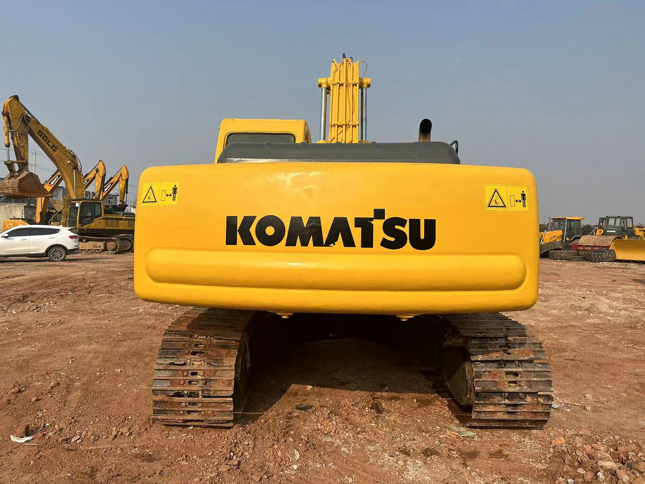 KOMATSU PC220 - 크롤러 굴삭기 : 사진 3 KOMATSU PC220 - 크롤러 굴삭기 : 사진 3